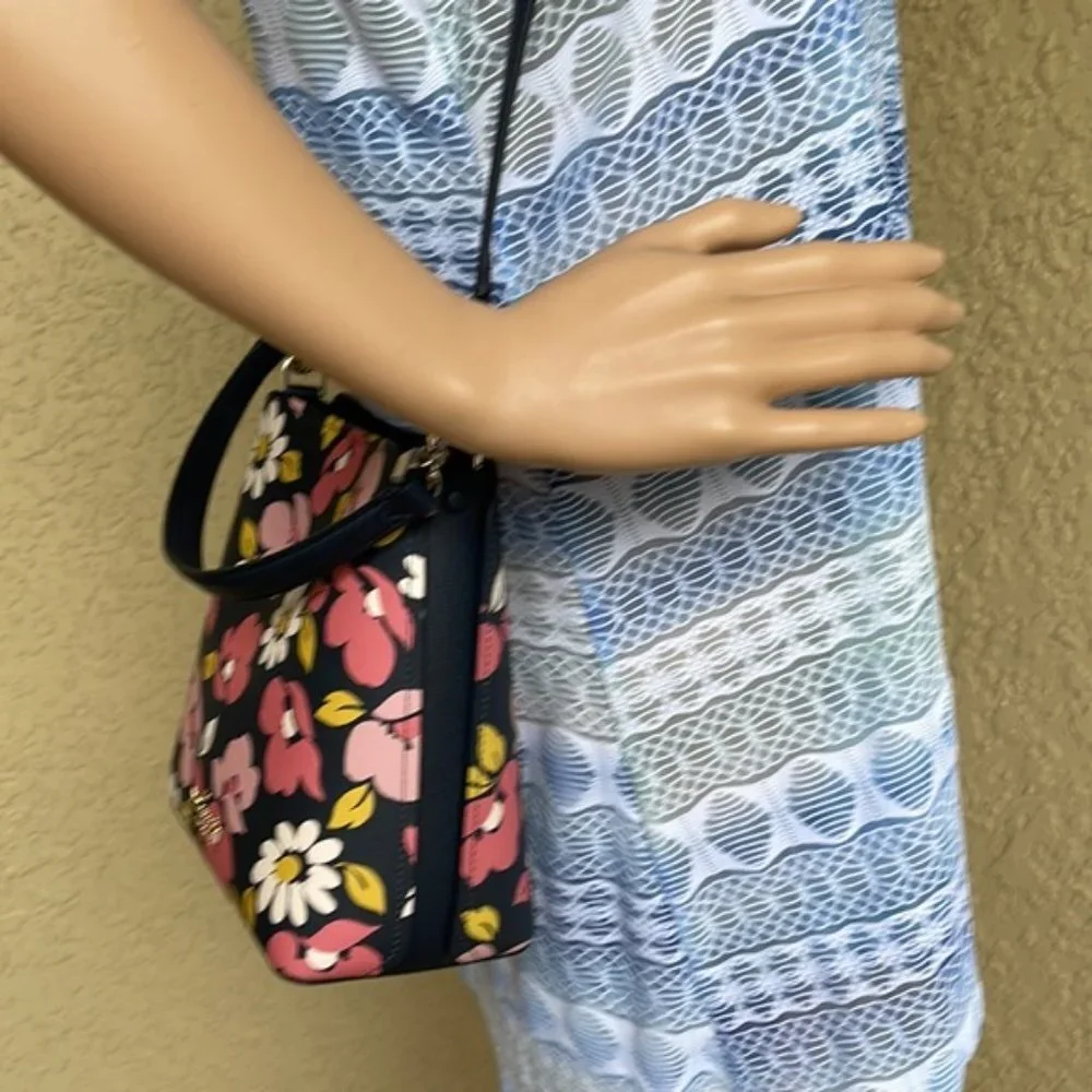 Kate Spade Darcy Small Bucket Bag Road Trip Floral Blue Multi